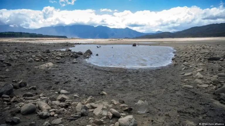 Danau Besar Kehilangan Air Secara Mendadak, Ilmuwan Terkejut